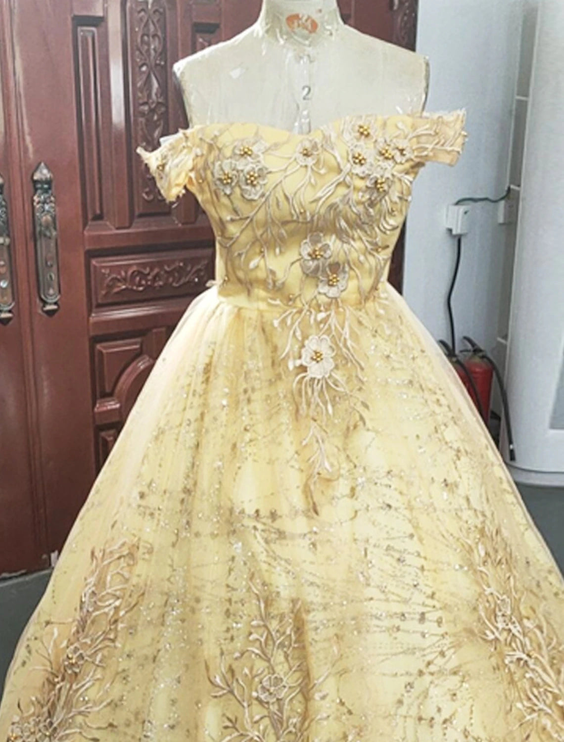 Ball Gown Quinceanera Dresses Princess Dress Performance Quinceanera Floor Length Sleeveless Off Shoulder Polyester with Crystals Appliques